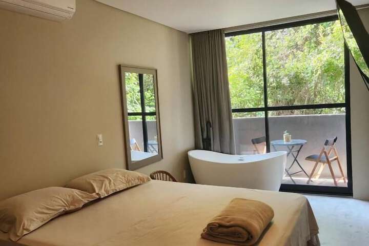 Room 4 of 44