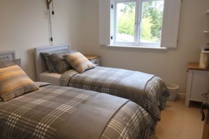Room 2 of 18