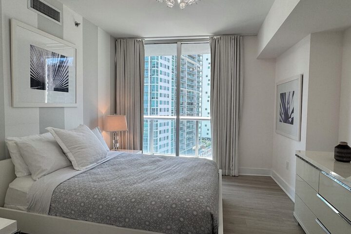 Room 18 of 110
