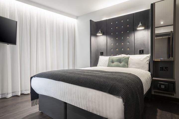 Room 10 of 45
