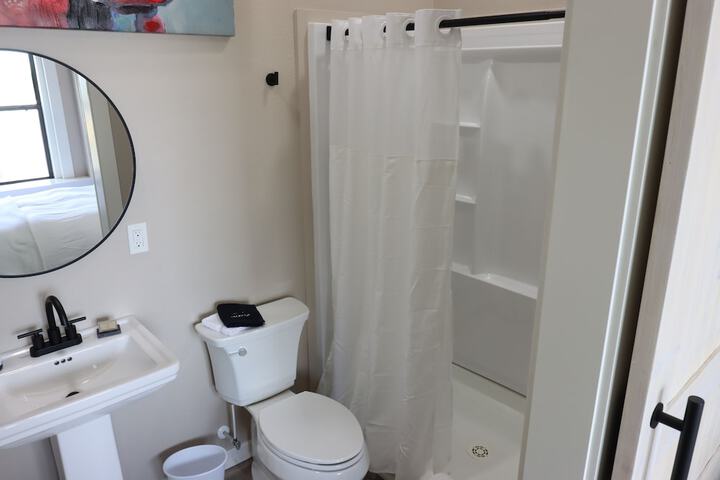 Room 18 of 29
