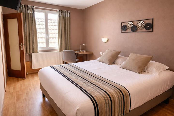 Room 15 of 62
