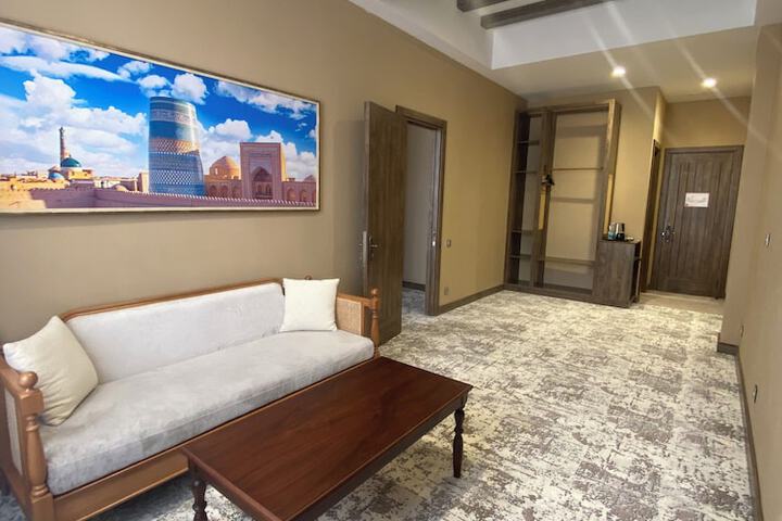 Room 7 of 85