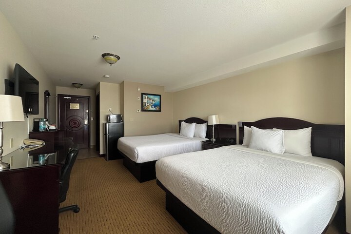 Room 8 of 13