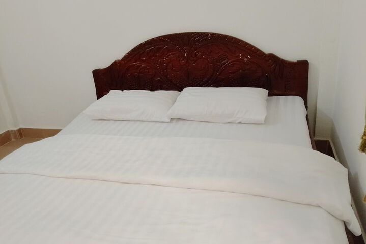 Room 16 of 23