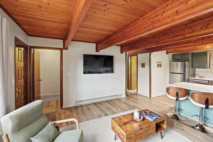 Room 30 of 43