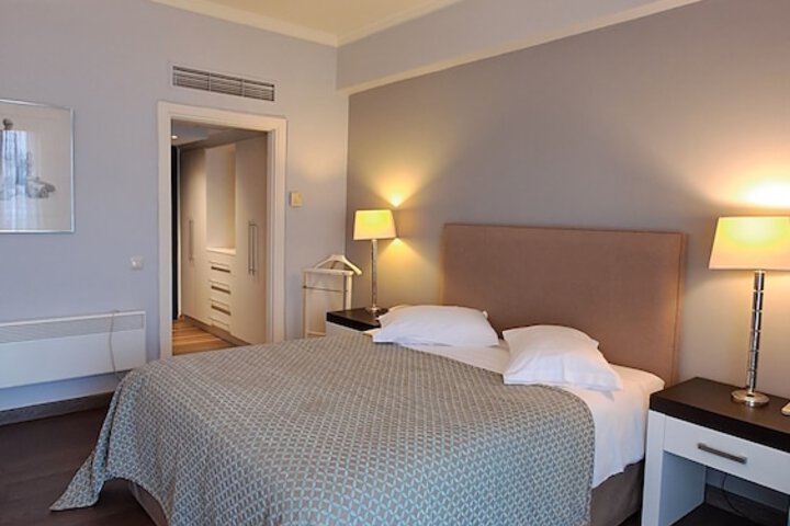 Room 14 of 71