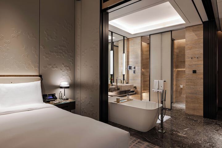 Room 56 of 90