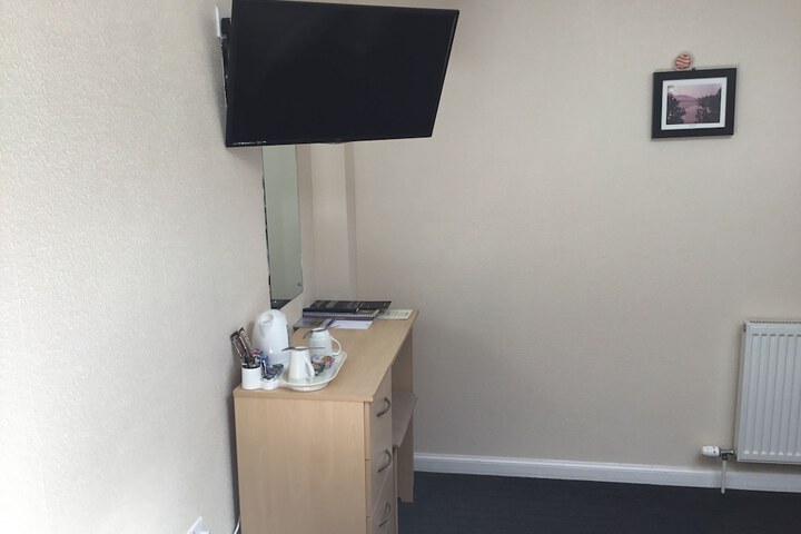 Room 18 of 42