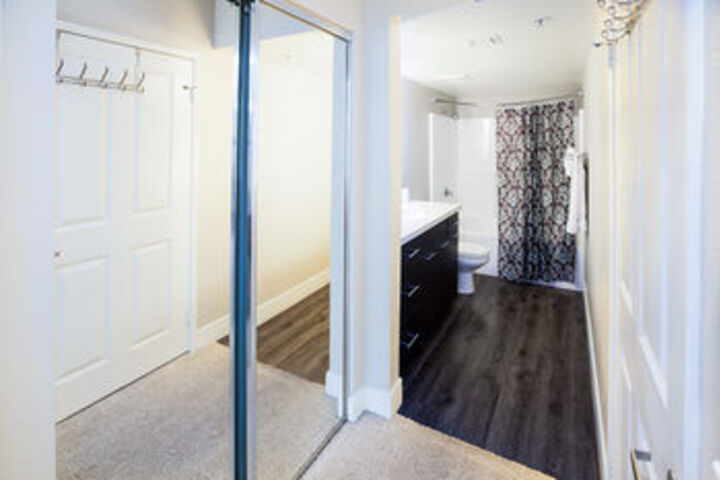 Room 12 of 27