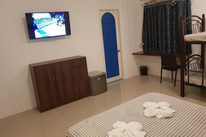 Room 11 of 50