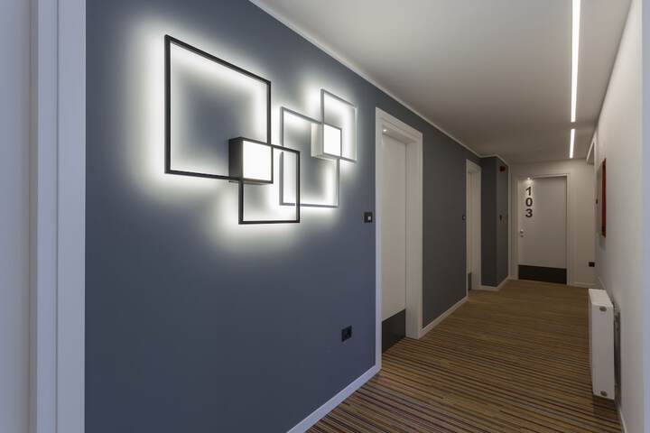 Ballroom/Hall 47 of 50