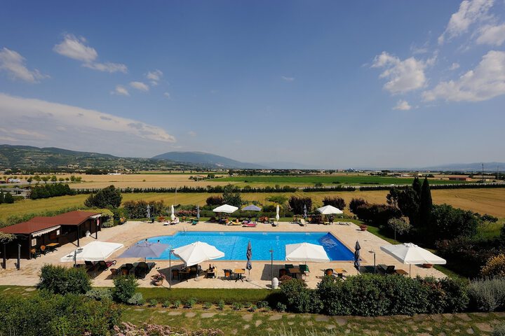 Hotel with Pool