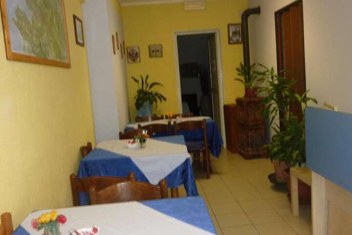 Room 11 of 47