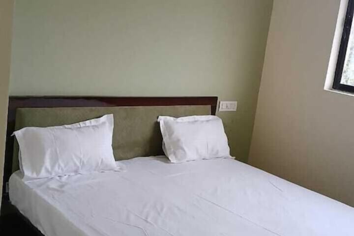 Room 5 of 19