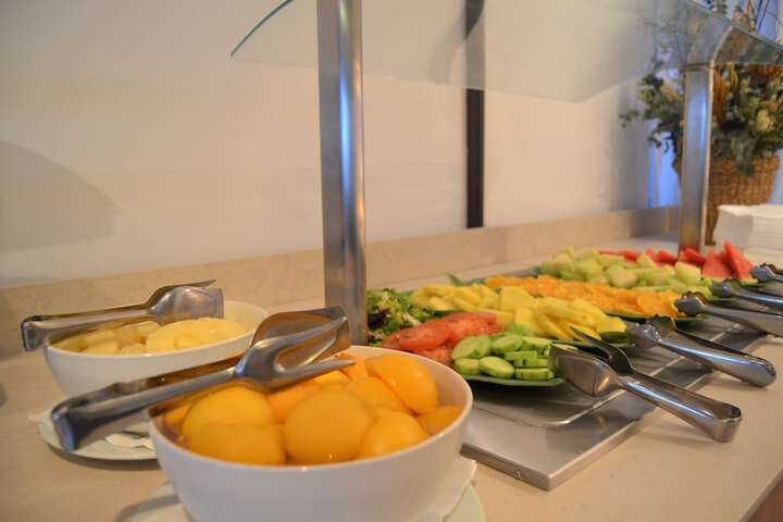 Dining 78 of 95