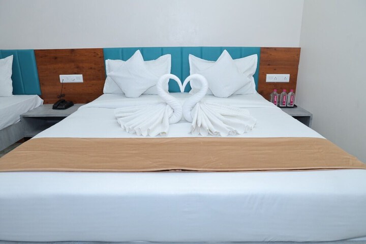 Room 4 of 6