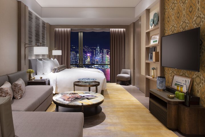 Room 10 of 92