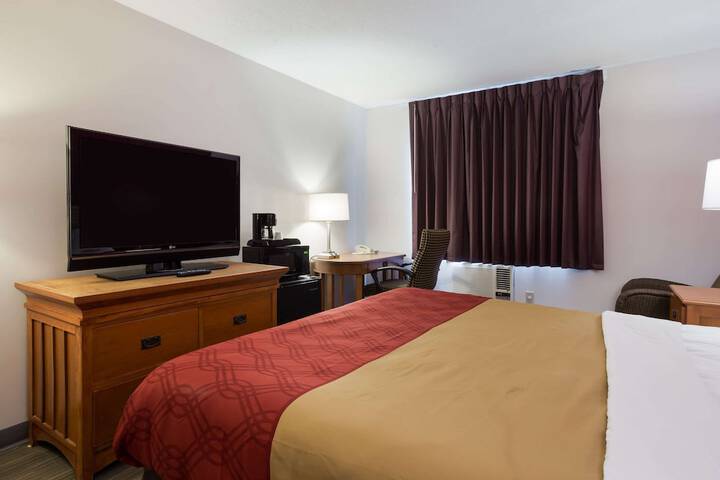 Room 16 of 38