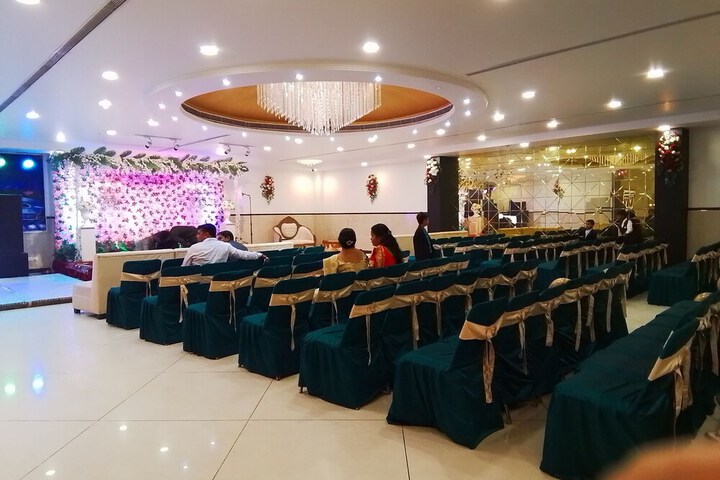 Ballroom/Hall 39 of 46