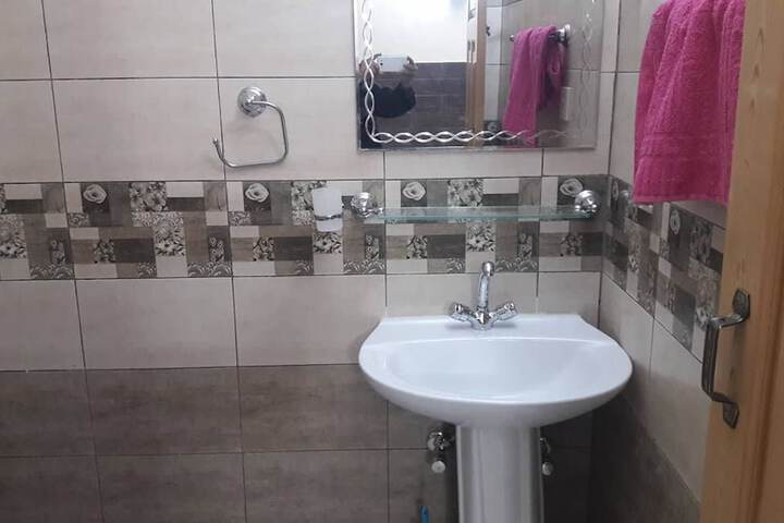 Room 16 of 16