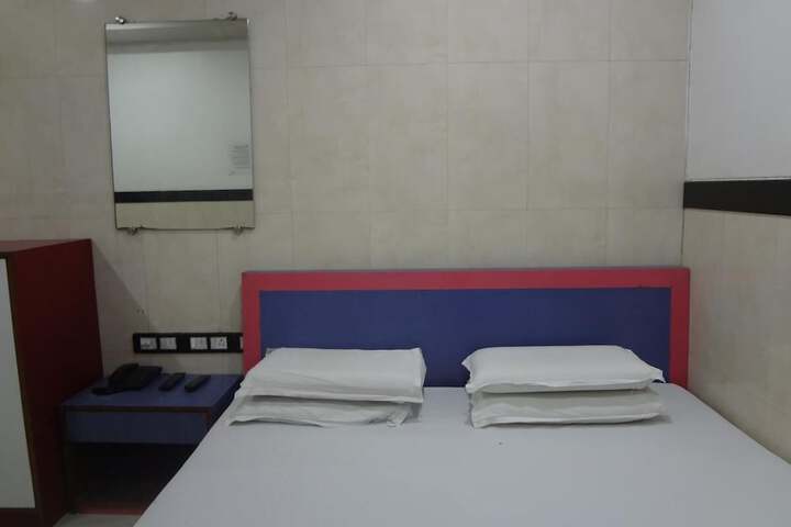 Room 15 of 46