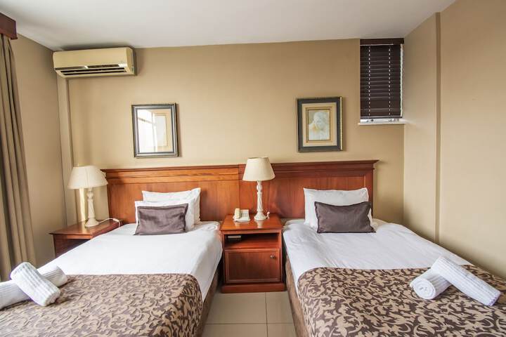 Room 3 of 20
