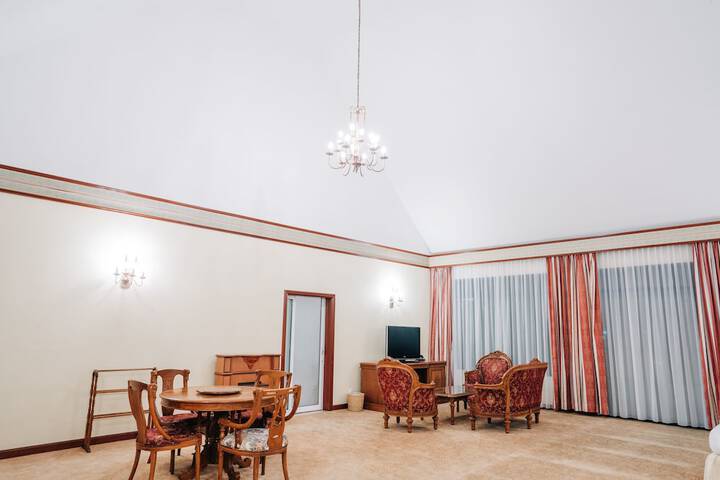 Room 35 of 101