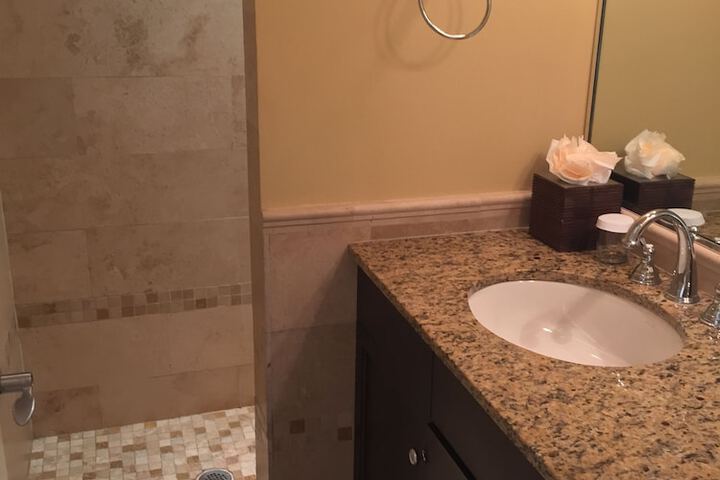 Room 119 of 209
