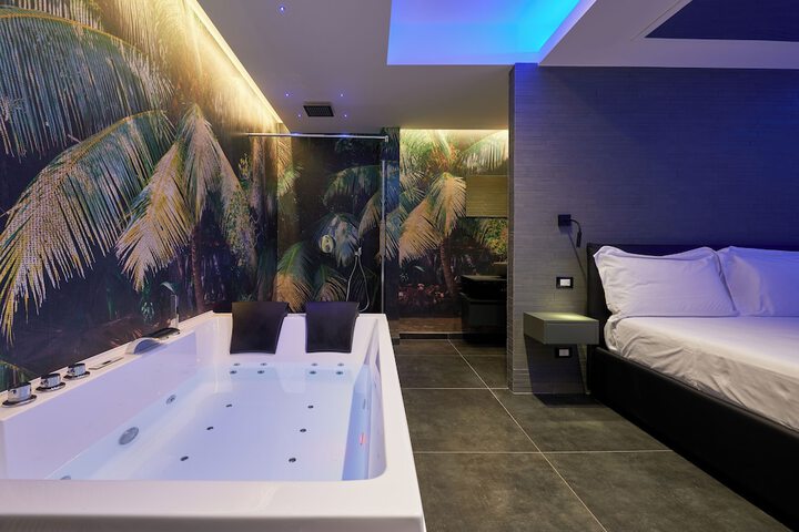 Room 11 of 29