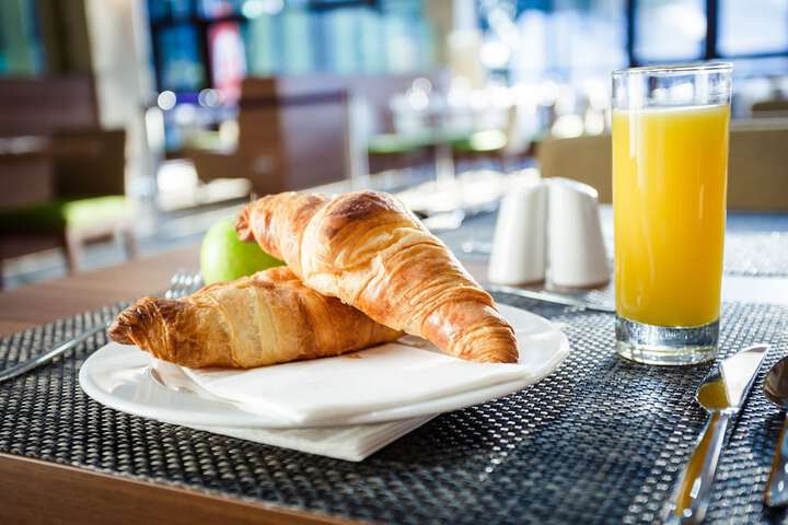 Breakfast/Coffee Service 80 of 117