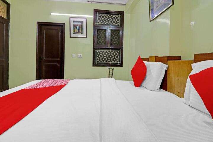 Hotel O Shyam palace