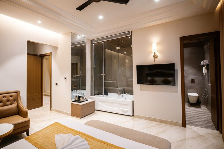 Room 50 of 61