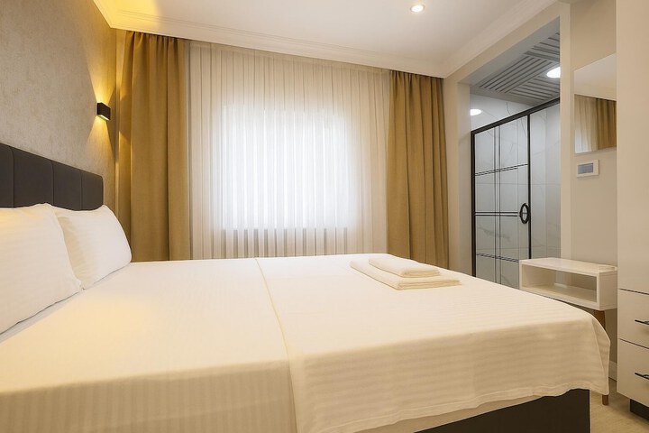 Room 13 of 73
