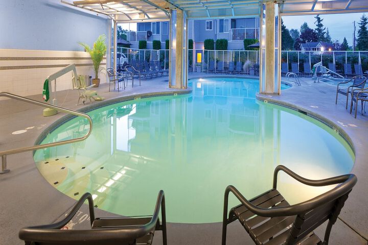 Pools & Facilities