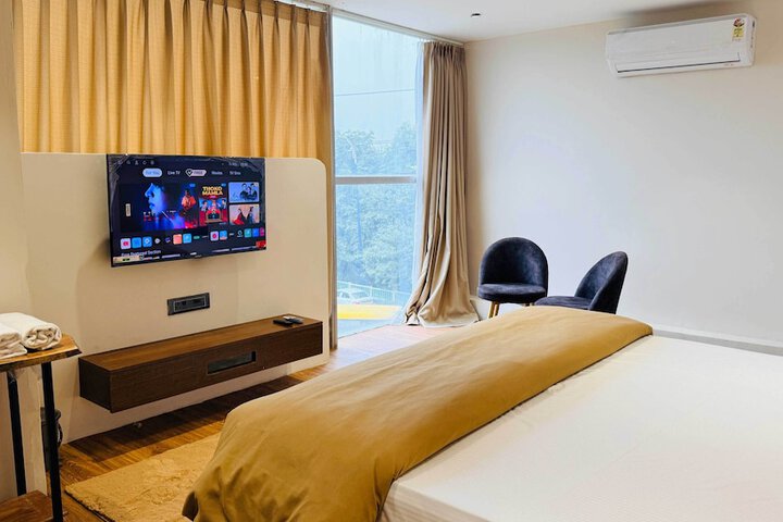 Room 26 of 104