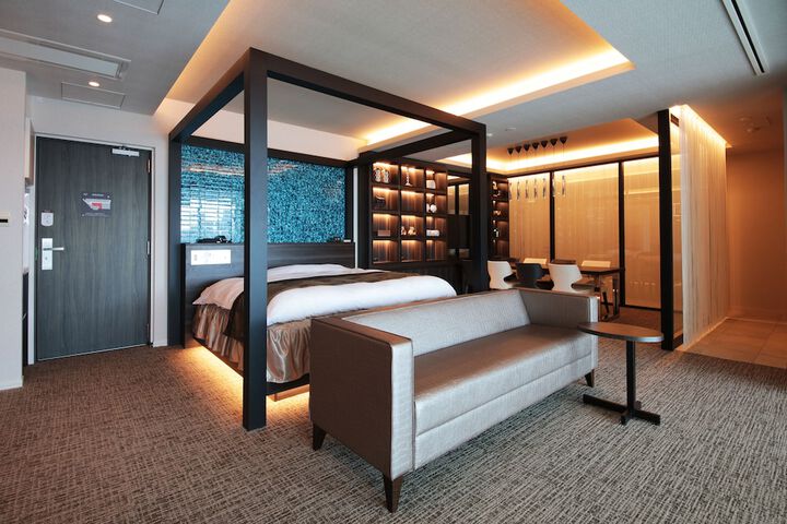 Room 10 of 73