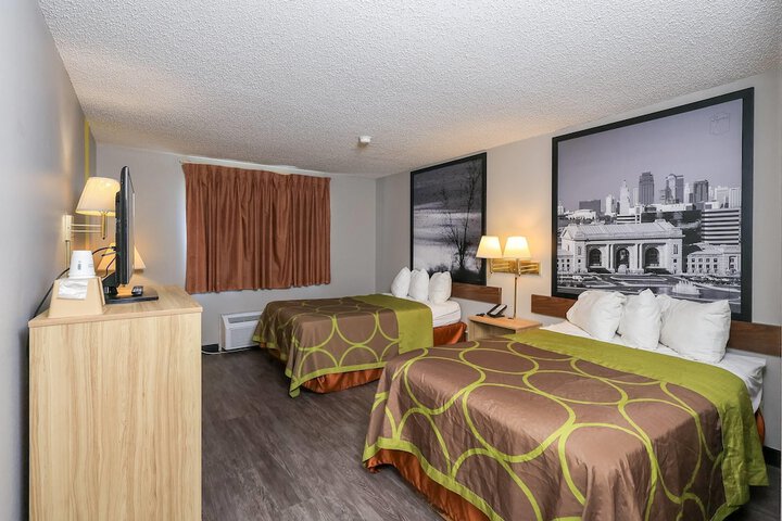 Room 15 of 29