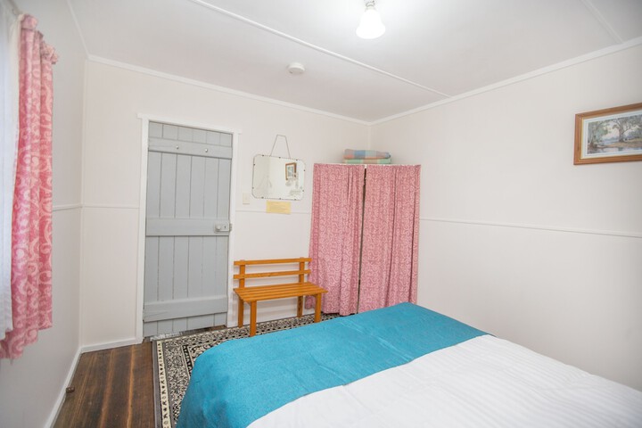 Room 2 of 35