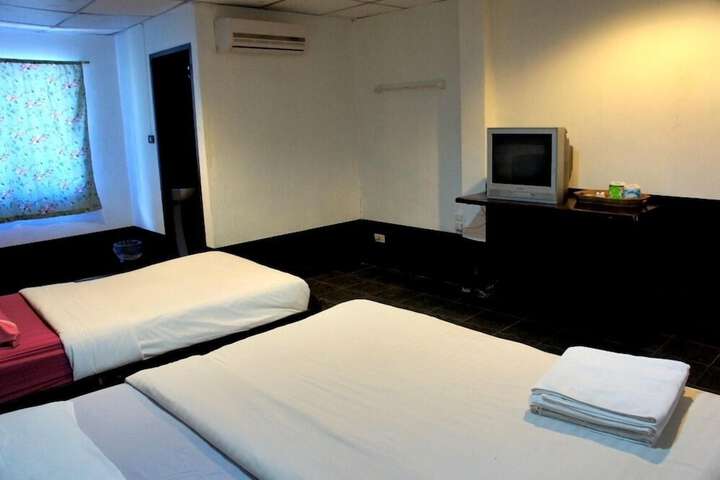 Room 22 of 47