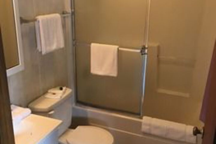 Room 2 of 16