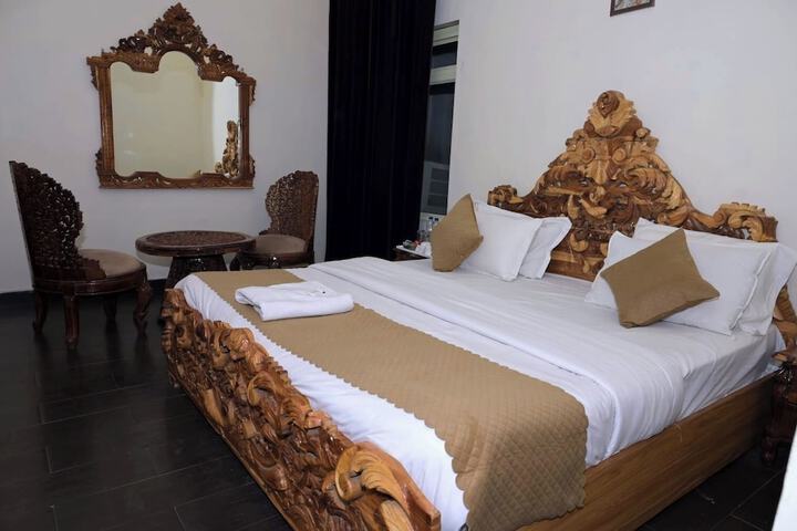 Room 21 of 49