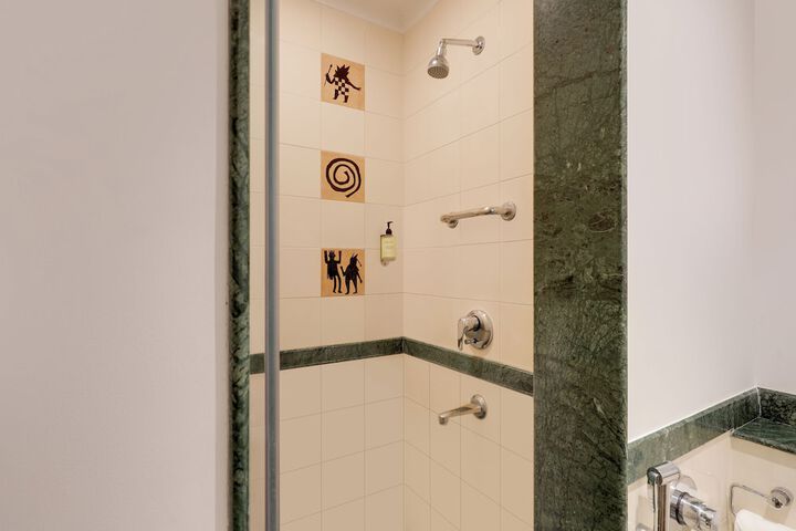 Room 15 of 42