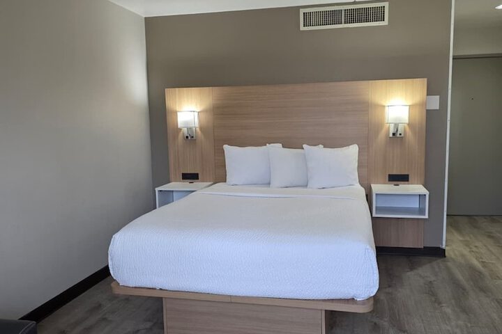 Room 13 of 29