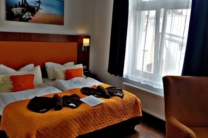 Room 18 of 52