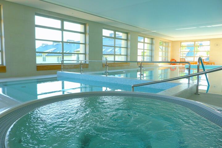 Pools & Facilities
