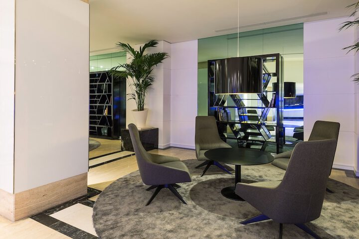 Guest Lobby