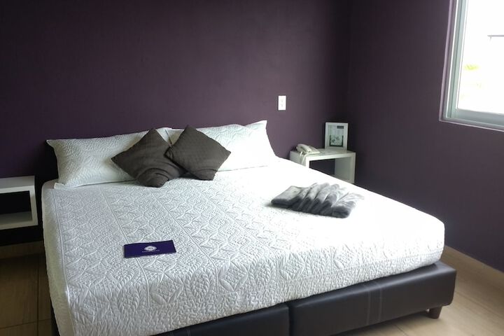 Room 10 of 165