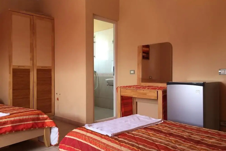 Room 3 of 11