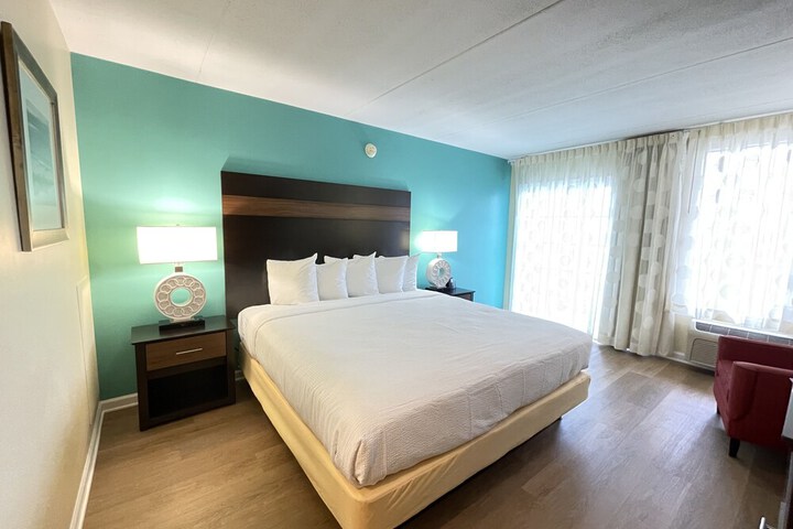 Room 9 of 27